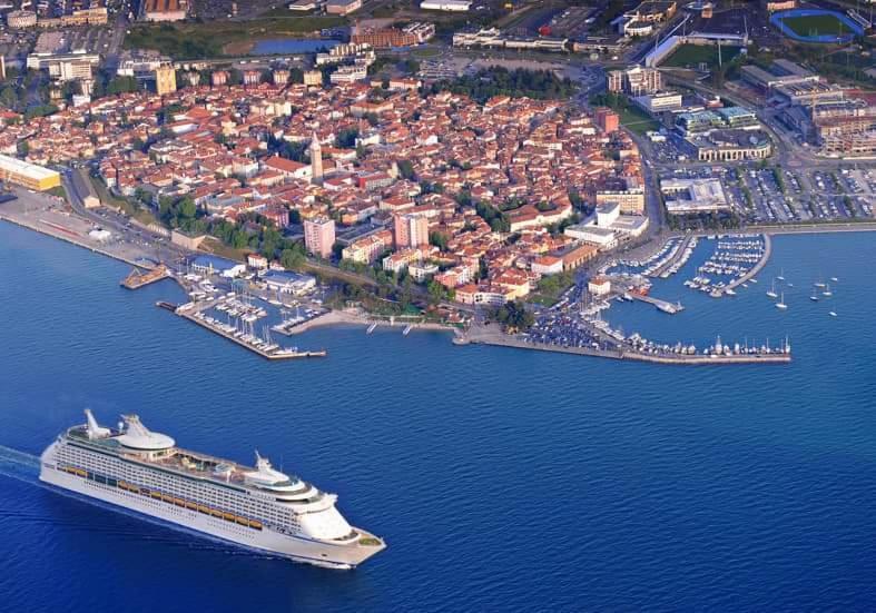 Koper Center Apartment Buitenkant foto